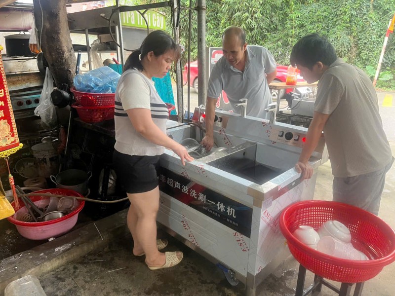 Cung cấp máy rửa chén bát công nghiệp tại Cần Thơ giá tốt